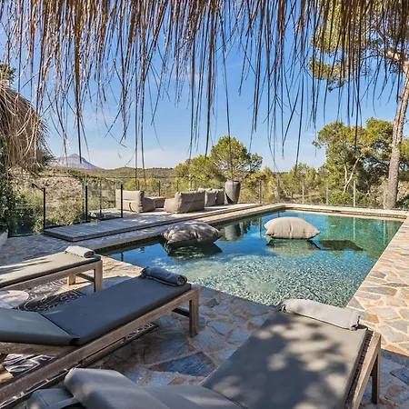 Villa Hidden *