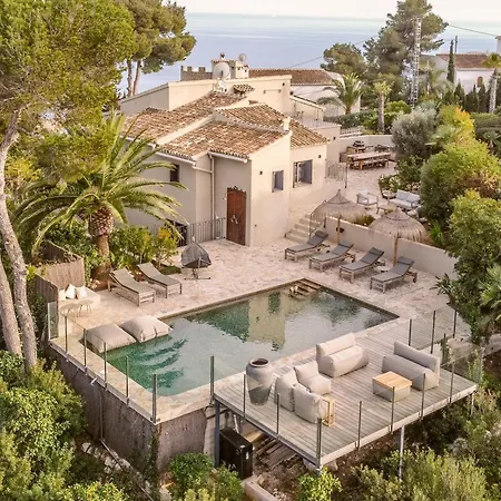 Villa Hidden *